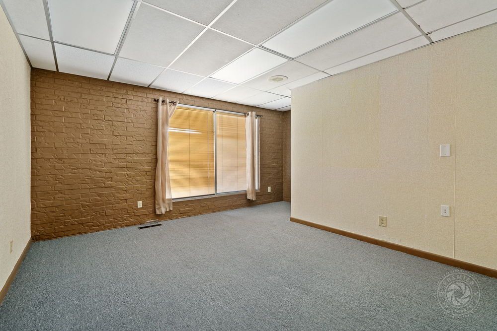 Office For Sale: 1500 Main St, Van Buren, AR 72956